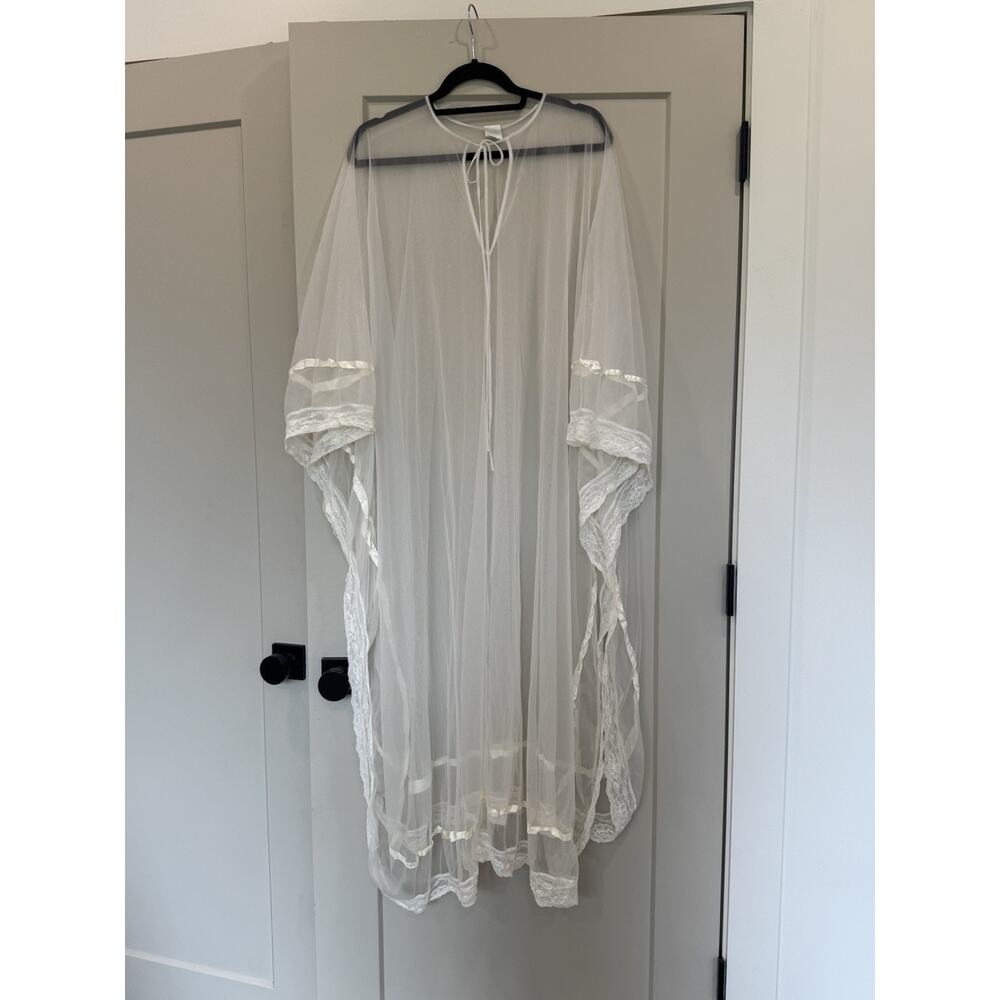 Vtg Shirley Hollywood Sheer Mesh Lace Kimono Robe Cape Bridal OS White Regency